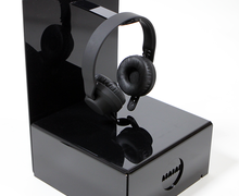 Headphones ställ för test 